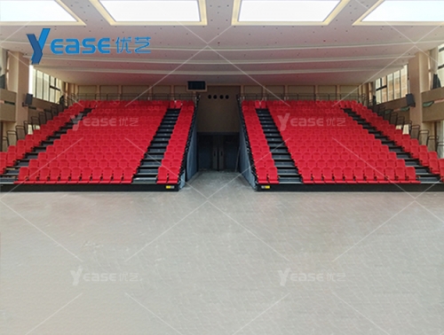 新疆库车市大饭店（五星级酒店）多功能厅